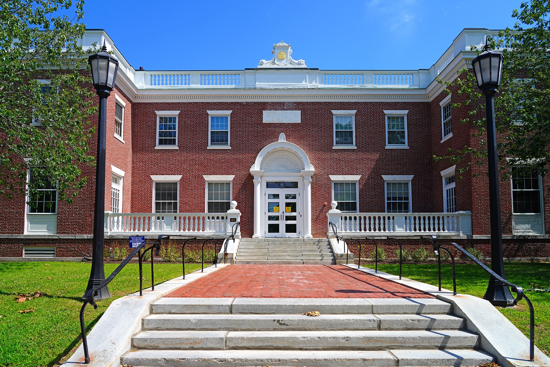 Bowdoin College Improves Student Experience Leveraging Campus Wide Integration and Automation (iPaaS)