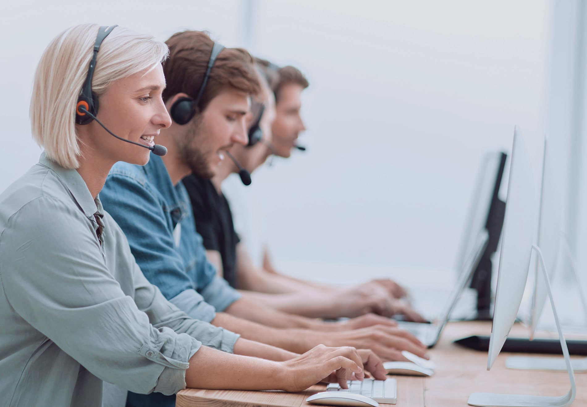 Overcoming The Top IT Service Desk Challenges Effectively